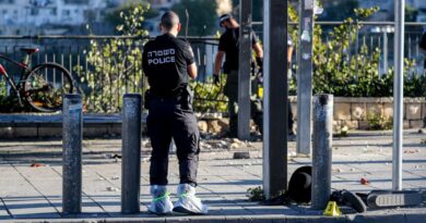 Jerusalem bus-stop bombers evade capture Jerusalem bus-stop bombers evade capture